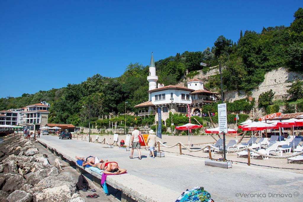 Bisser Hotel - Free Parking - Free Pool Access Baltsjik Buitenkant foto